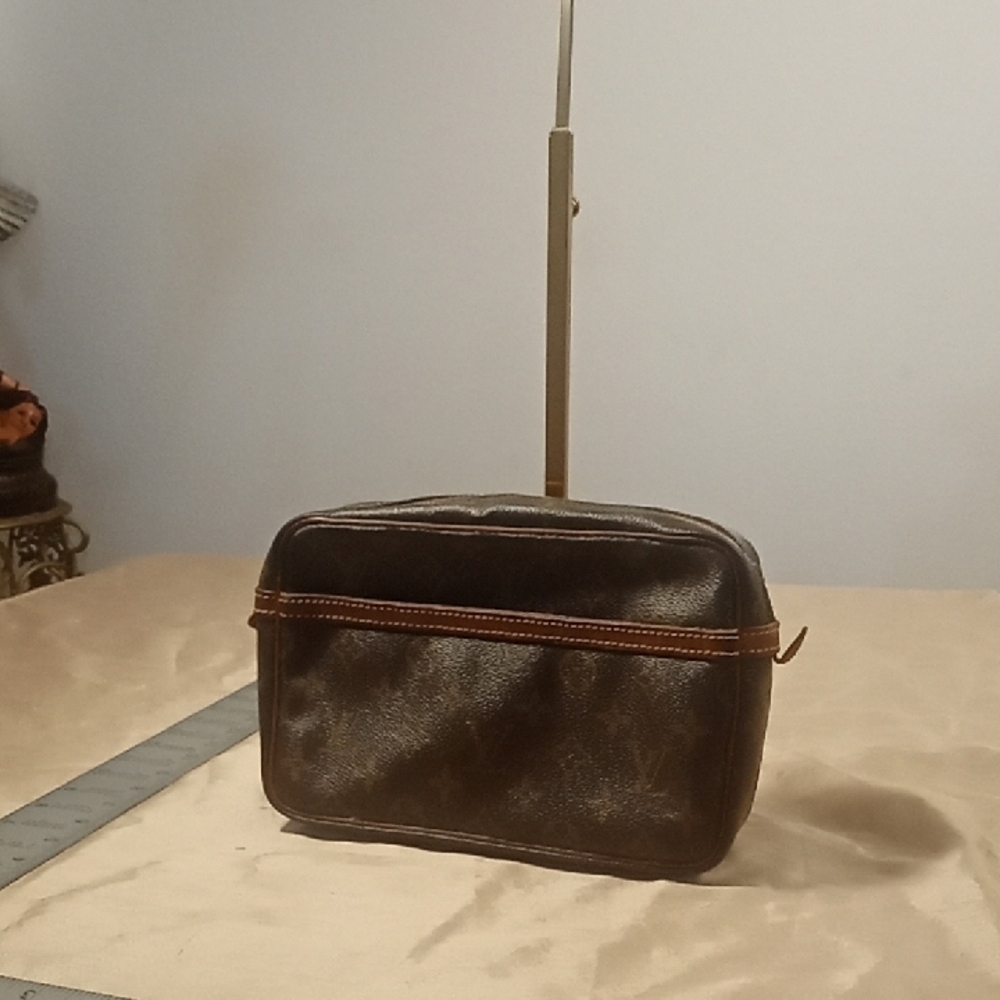 Classic Brown Leather Men's Bag Louis Vuitton